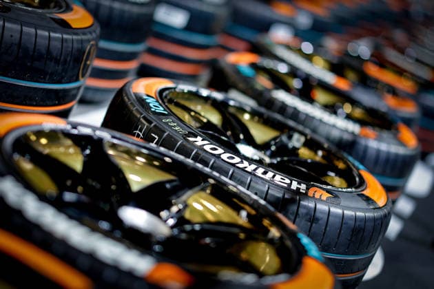 2026 FORMULA E LONDON ePRIX tyres, tyre, tire, tires, pneus, during the London ePrix, 16th and 17th round of the 2025-26 ABB FIA Formula E World Championship, WM, Weltmeisterschaft on the ExCel London Circuit from August 14 to 16, 2026 in London, United Kingdom - LondonUnited Kingdom  Copyright: xPauloxMariax