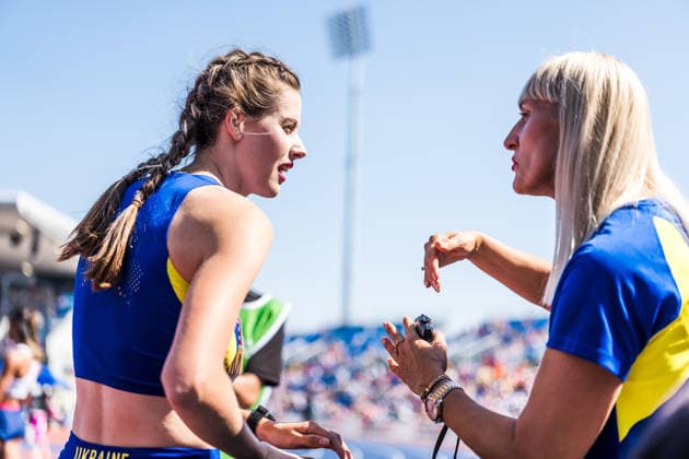 European Athletics Championships; Birmingham, 13.08.2026 BIRMINGHAM, UNITED KINGDOM - AUGUST 13: Yaroslava Mahuchikh (UKR - Ukraine) and coach Tetjana Stepaova during the qualification of the womens high jump on August 13, 2026 in Birmingham, United Kingdom. *** European Athletics Championships, Birmingham, August 13, 2026 BIRMINGHAM, UNITED KINGDOM AUGUST 13 Yaroslava Mahuchikh (UKR, Ukraine) and her coach Tetjana Stepaova during the women s high jump qualifying round on August 13, 2026, in Birmingham, United Kingdom Copyright: xBEAUTIFULxSPORTS UlfxSchillerx