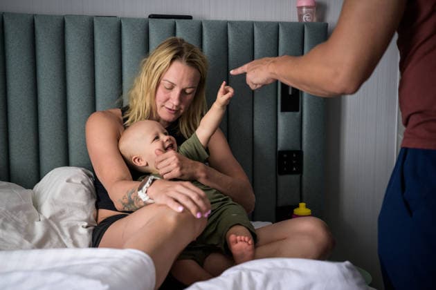 260813 Swedish swimmer Sarah Sjöström and her husband Johan de Jong Skierus with their son Adrian in their hotel room during day 14 of the 2026 European Aquatics Championships on August 13, 2026 in Saint-Denis. Sarah Sjöström is back competing at her first championship after giving birth on August 26, 2025, with an eye on competing at the 2028 Olympic Games, Olympische Spiele, Olympia, OS in Los Angeles, which would be her sixth straight appearance at the Games after making her debut in 2008. Photo: Joel Marklund BILDBYRAN kod JM JM0842 bbeng simning swimming svomming 2026 european aquatics championships em *** August 13, 2026: Swedish swimmer Sarah Sjöström and her husband Johan de Jong Skierus with their son Adrian in their hotel room on day 14 of the 2026 European Aquatics Championships on August 13, 2026 in Saint-Denis. Sarah Sjöström is back competing in her first championship since giving birth on August 26, 2025, with her sights set on competing at the 2028 Olympic Games in Los Angeles, which would mark her sixth consecutive appearance at the Games following her debut in 2008. Photo: Joel Marklund, BILDBYRAN. Code: JM JM0842 bbeng swimming 2026 European Aquatics Championships EM  Copyright: JOELxMARKLUND BB260813JM174