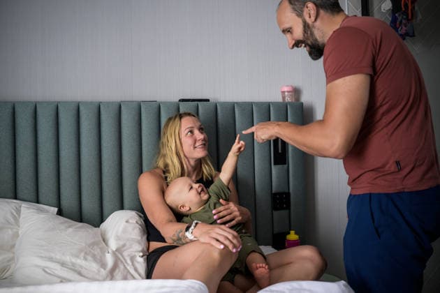 260813 Swedish swimmer Sarah Sjöström and her husband Johan de Jong Skierus with their son Adrian in their hotel room during day 14 of the 2026 European Aquatics Championships on August 13, 2026 in Saint-Denis. Sarah Sjöström is back competing at her first championship after giving birth on August 26, 2025, with an eye on competing at the 2028 Olympic Games, Olympische Spiele, Olympia, OS in Los Angeles, which would be her sixth straight appearance at the Games after making her debut in 2008. Photo: Joel Marklund BILDBYRAN kod JM JM0842 bbeng simning swimming svomming 2026 european aquatics championships em *** August 13, 2026: Swedish swimmer Sarah Sjöström and her husband Johan de Jong Skierus with their son Adrian in their hotel room on day 14 of the 2026 European Aquatics Championships on August 13, 2026 in Saint-Denis. Sarah Sjöström is back competing in her first championship since giving birth on August 26, 2025, with her sights set on competing at the 2028 Olympic Games in Los Angeles, which would mark her sixth consecutive appearance at the Games following her debut in 2008. Photo: Joel Marklund, BILDBYRAN. Code: JM JM0842 bbeng swimming 2026 European Aquatics Championships EM  Copyright: JOELxMARKLUND BB260813JM176