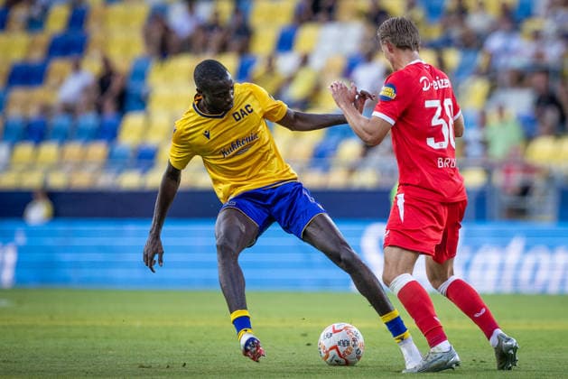 DAC DUNAJSKA STREDA - TWENTE Abdoulaye Gueye of DAC and Max Bruns of Twente during the second leg of third qualifying round of UEFA Conference league football match between DAC Dunajska Streda and Twente at the DAC Arena MOL Arena. Dunajska Streda, Slovakia, August 13, 2026. Photo by Branislav Racko Copyright: xx 080A7181