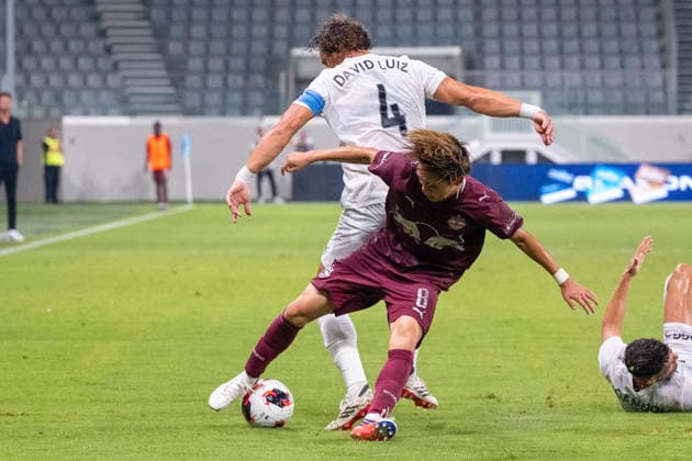 SOCCER - UEFA EL, Pafos vs RBS LIMASSOL,CYPRUS,13.AUG.26 - SOCCER - UEFA Europa League, qualification, Pafos FC vs Red Bull Salzburg. Image shows Sota Kitano (RBS) and David Luiz (Pafos).  GEPAxpictures xXenophonxKarakalo