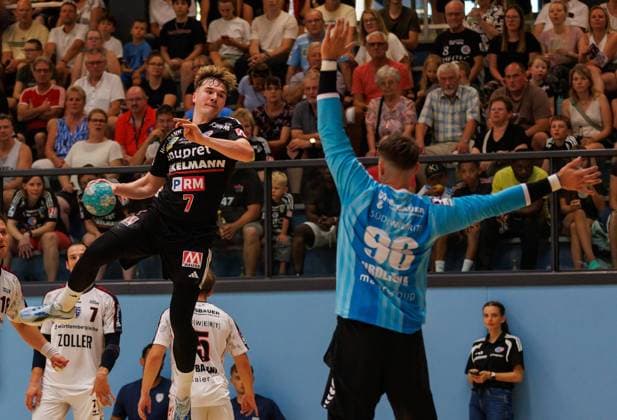 13.08.2026 - Handball - Saison 2026 2027 - Testspiel - Freundschaftsspiel : HC Erlangen HCE - SG BBM Bietigheim - DaMa - xdaxmax - Yannik Bialowas (7, HC Erlangen HCE ) Jan Hrdlicka (96, SG BBM Bietigheim ) *** August 13, 2026 Handball Season 2026–2027 Exhibition Game Friendly Match HC Erlangen HCE vs. SG BBM Bietigheim Women s Team xdaxmax Yannik Bialowas 7, HC Erlangen HCE Jan Hrdlicka 96, SG BBM Bietigheim