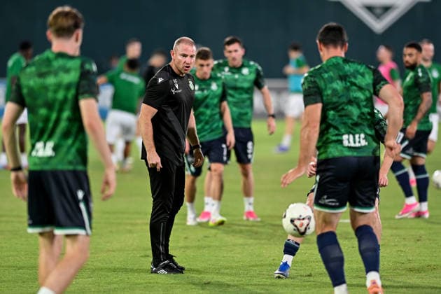 UEFA Europa League Third Qualifying Round Second Leg, Egnatia Arena, Albania 13 8 2026 KF Egnatia vs Shamrock Rovers Shamrock Rovers Assistant Coach Glenn Cronin during the warm up ahead of the match Glenn Cronin during the warm up ahead of the match 13 8 2026  Copyright: xInphox DSC_1826