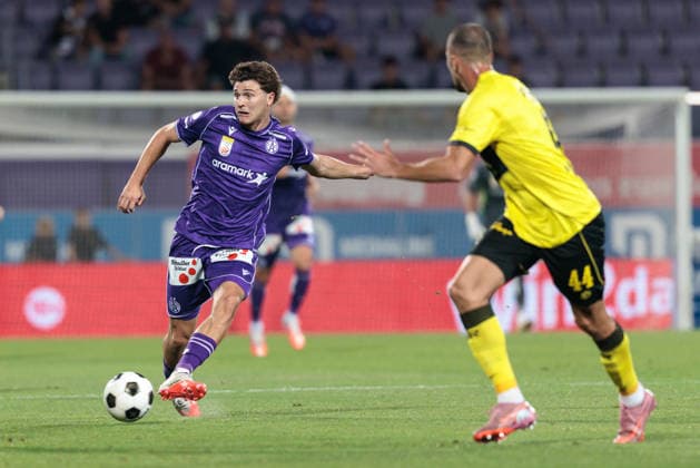 SOCCER - UEFA ECL, A.Wien vs Beita VIENNA,AUSTRIA,13.AUG.26 - SOCCER - UEFA Conference League, qualification, FK Austria Wien vs Beitar Jerusalem. Image shows Moritz Wels (A.Wien) and Luka Gadrani (Beitar).  GEPAxpictures xArminxRauthner