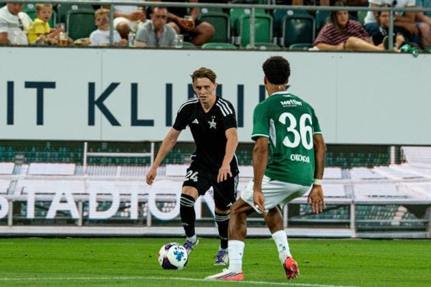 Fussball, UEFA Conference League Qualifikation: FC St. Gallen 1879 vs. FC Sheriff Tiraspol - Donnerstag, 13.08.2026 (Berit Sitterstadion, St. Gallen, Schweiz); Danila Forov (24, Sheriff Tiraspol), Chima Okoroji (36, FC St. Gallen) *** Soccer, UEFA Conference League Qualifying Round: FC St. Gallen 1879 vs. FC Sheriff Tiraspol Thursday, August 13, 2026 Berit Sitter Stadium, St. Gallen, Switzerland Danila Forov 24, Sheriff Tiraspol, Chima Okoroji 36, FC St. Gallen Copyright: xValentinxDomgjonix