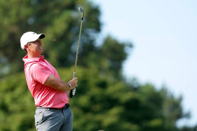 MEMPHIS, TN - AUGUST 13: Rory Mcllroy of Northern Ireland watches his approach shot on No. 2 during the first round of the FedEx St. Jude Championship, August 13, 2026, at TPC Southwind in Memphis, Tennessee. (Photo by Matthew Maxey Icon Sportswire) GOLF: AUG 13 PGA, Golf Herren FedEx St. Jude Championship EDITORIAL USE ONLY Icon260813007