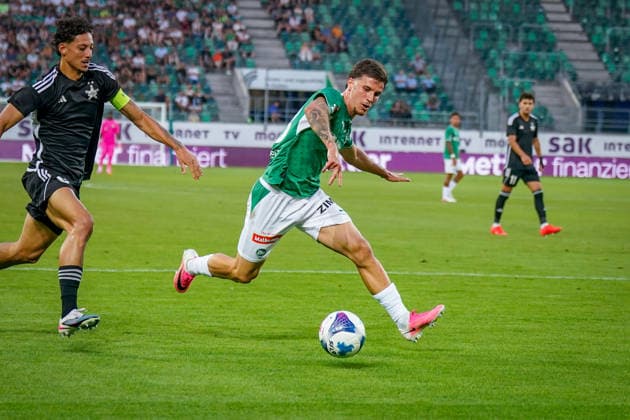 Fussball: Schweiz: UEFA Conference League 2026 27, Qualifikation, 3. Runde, Rückspiel, 13.08.2026 - FC St. Gallen 1879 (Schweiz) vs. Sheriff Tiraspol (Republik Moldau) - Berit Sitterstadion (St. Gallen): Hugo Vandermersch (St. Gallen, 28) *** Swiss Soccer UEFA Conference League 2026–27, Qualifying Round, Round 3, Second Leg, August 13, 2026 FC St. Gallen 1879 (Switzerland) vs. Sheriff Tiraspol (Republic of Moldova) Berit Sitter Stadium, St. Gallen Hugo Vandermersch, St. Gallen, 28 Copyright: xJOERANxSTEINSIEKx