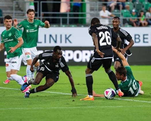 Dhoraso Klas (26, FC Sheriff Tiraspol) mit der grossen Chance zum 2:2 Ausgleich Photo: Urs Ottiger  Copyright: xUrsxOttigerx Sportspressphoto_SPR205572