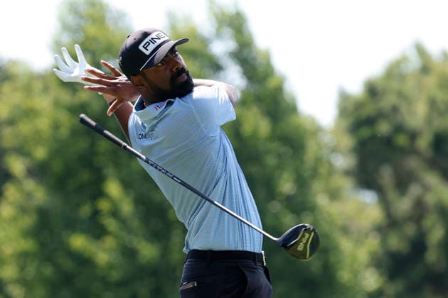 MEMPHIS, TN - AUGUST 13: Sahith Theegala of the United States drops his club as he hits his drive on No. 3 during the first round of the FedEx St. Jude Championship, August 13, 2026, at TPC Southwind in Memphis, Tennessee. (Photo by Matthew Maxey Icon Sportswire) GOLF: AUG 13 PGA, Golf Herren FedEx St. Jude Championship EDITORIAL USE ONLY Icon260813043