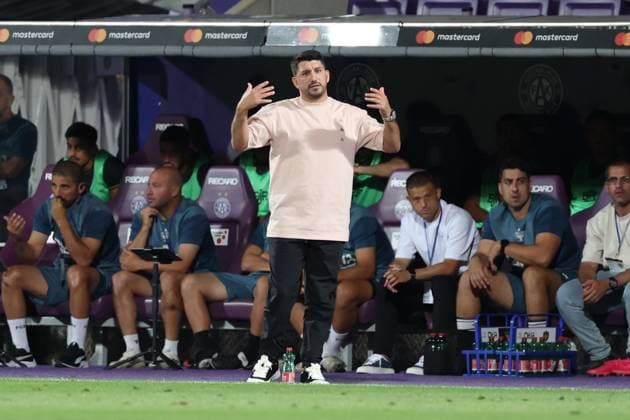 13.August.2026 - SOCCER - 2026 27 UEFA Conference League, Third Qualifying Round, 2nd Leg, FK Austria Wien vs Beitar Jerusalem Head Coach Almog Choen (Beitar Jerusalem) is in action Vienna Franz-Horr-Stadion (Generali-Arena) Vienna Austria Copyright: xYigitxOermex xPsxImagesxYigitxOermex xPsxImagesx