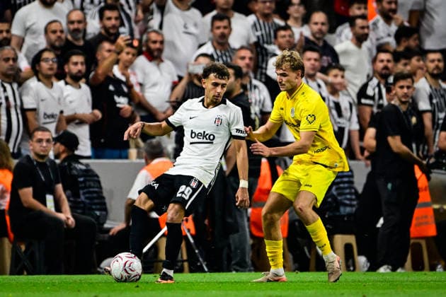 Besiktas v Hradec Kralove - UEFA Europa League ISTANBUL, TURKIYE - AUGUST 13: Ilhan Fakili of Besiktas in action against David Ludvicek of Hradec Kralove during the UEFA Europa League third qualifying round second-leg match between Besiktas and Hradec Kralove at Tupras Stadium in Istanbul, Turkiye on August 13, 2026. Cem Tekkesinoglu Anadolu Istanbul Turkey. Editorial use only. Please get in touch for any other usage.  Copyright: x2026xAnadoluxCemxTekkesinoglux