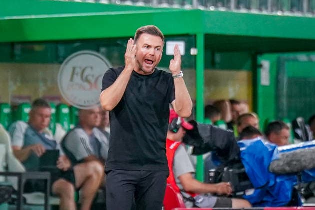 Fussball: Schweiz: UEFA Conference League 2026 27, Qualifikation, 3. Runde, Rückspiel, 13.08.2026 - FC St. Gallen 1879 (Schweiz) vs. Sheriff Tiraspol (Republik Moldau) - Berit Sitterstadion (St. Gallen): Enrico Maassen (Trainer, St. Gallen) Mimik, Gesichtsausdruck, Emotion *** Swiss Soccer UEFA Conference League 2026–27, Qualifying Round, Round 3, Second Leg, August 13, 2026 FC St. Gallen 1879 (Switzerland) vs. Sheriff Tiraspol (Republic of Moldova) Berit Sitter Stadium, St. Gallen Enrico Maassen, Head Coach, St. Gallen: Facial expressions, emotions Copyright: xJOERANxSTEINSIEKx