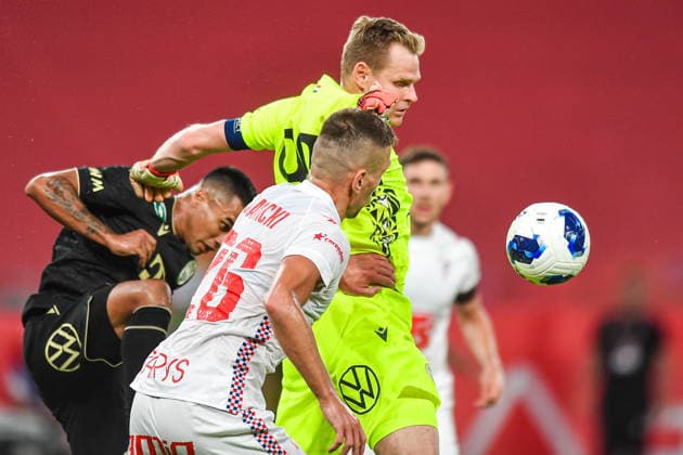 2026.08.13 Zabrze Pilka nozna Liga Europy UEFA Eliminacje 3 Rudna Kwalifikacji Ligi Europy Sezon 2026 2027 Gornik Zabrze - Ferencvaros N z Rafal Janicki, Denes Dibusz Foto Marcin Bulanda PressFocus 2026.08.13 Zabrze Football UEFA European League Qualifying Third Round Season 2026 2027 Gornik Zabrze - Ferencvaros Rafal Janicki, Denes Dibusz Credit: Marcin Bulanda PressFocus NEWSPIX.PL --- newspix.pl 