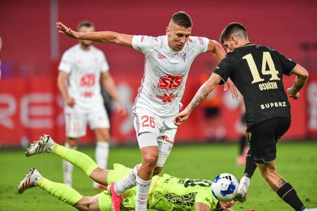2026.08.13 Zabrze Pilka nozna Liga Europy UEFA Eliminacje 3 Rudna Kwalifikacji Ligi Europy Sezon 2026 2027 Gornik Zabrze - Ferencvaros N z Rafal Janicki, Denes Dibusz, Attila Osvath Foto Marcin Bulanda PressFocus 2026.08.13 Zabrze Football UEFA European League Qualifying Third Round Season 2026 2027 Gornik Zabrze - Ferencvaros Rafal Janicki, Denes Dibusz, Attila Osvath Credit: Marcin Bulanda PressFocus NEWSPIX.PL --- newspix.pl 