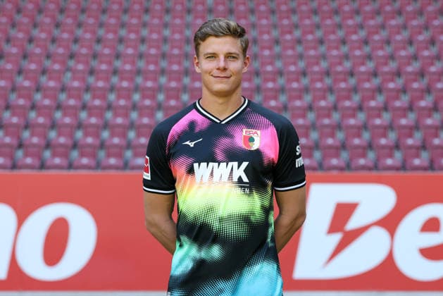 Finn Dahmen; FC Augsburg 1907 1. BL, Porträttermin 2026 2027, Spielerporträts Augsburg Bayern Deutschland *** Finn Dahmen, FC Augsburg 1907, Bundesliga 1, Photo Shoot 2026–2027, Player Portraits: Augsburg, Bavaria, Germany Copyright: ximago kolbert-press ChristianxKolbertx