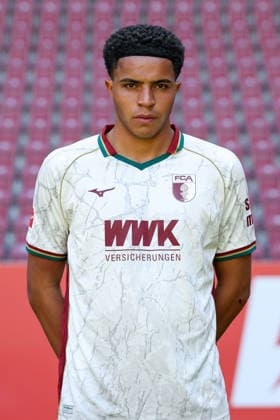 Noahkai Banks; FC Augsburg 1907 1. BL, Porträttermin 2026 2027, Spielerporträts Augsburg Bayern Deutschland *** Noahkai Banks, FC Augsburg 1907, Bundesliga 1, Photo Shoot 2026–2027, Player Profiles: Augsburg, Bavaria, Germany Copyright: ximago kolbert-press ChristianxKolbertx