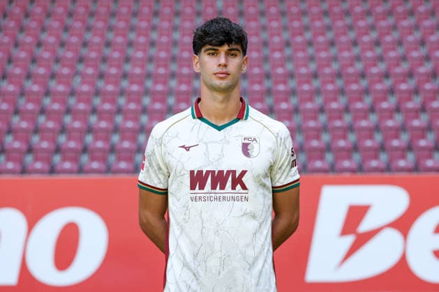 Rodrigo Ribeiro; FC Augsburg 1907 1. BL, Porträttermin 2026 2027, Spielerporträts Augsburg Bayern Deutschland *** Rodrigo Ribeiro, FC Augsburg 1907, Bundesliga 1, Photo Shoot 2026–2027, Player Portraits: Augsburg, Bavaria, Germany Copyright: ximago kolbert-press ChristianxKolbertx