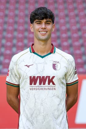 Rodrigo Ribeiro; FC Augsburg 1907 1. BL, Porträttermin 2026 2027, Spielerporträts Augsburg Bayern Deutschland *** Rodrigo Ribeiro, FC Augsburg 1907, Bundesliga 1, Photo Shoot 2026–2027, Player Portraits: Augsburg, Bavaria, Germany Copyright: ximago kolbert-press ChristianxKolbertx
