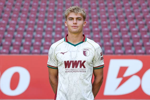 Hennes Behrens; FC Augsburg 1907 1. BL, Porträttermin 2026 2027, Spielerporträts Augsburg Bayern Deutschland *** Hennes Behrens, FC Augsburg 1907, Bundesliga 1, Photo Shoot 2026–2027, Player Profiles: Augsburg, Bavaria, Germany Copyright: ximago kolbert-press ChristianxKolbertx