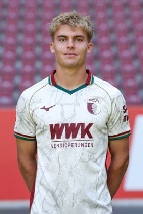 Hennes Behrens; FC Augsburg 1907 1. BL, Porträttermin 2026 2027, Spielerporträts Augsburg Bayern Deutschland *** Hennes Behrens, FC Augsburg 1907, Bundesliga 1, Photo Shoot 2026–2027, Player Profiles: Augsburg, Bavaria, Germany Copyright: ximago kolbert-press ChristianxKolbertx