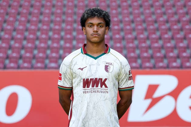 Faik Sakar; FC Augsburg 1907 1. BL, Porträttermin 2026 2027, Spielerporträts Augsburg Bayern Deutschland *** Faik Sakar, FC Augsburg 1907, Bundesliga 1, Photo Shoot 2026–2027, Player Portraits: Augsburg, Bavaria, Germany Copyright: ximago kolbert-press ChristianxKolbertx