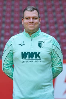 Teamkoordinator Jan Reckord; FC Augsburg 1907 1. BL, Porträttermin 2026 2027, Spielerporträts Augsburg Bayern Deutschland *** Team Coordinator Jan Reckord, FC Augsburg 1907, Bundesliga 1, Photo Shoot 2026–2027, Player Profiles: Augsburg, Bavaria, Germany Copyright: ximago kolbert-press ChristianxKolbertx
