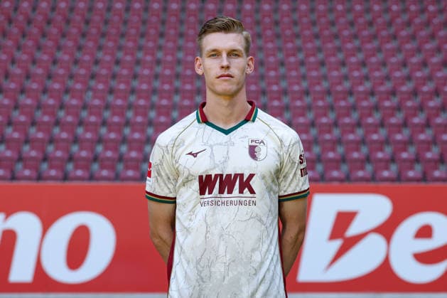 Anton Kade; FC Augsburg 1907 1. BL, Porträttermin 2026 2027, Spielerporträts Augsburg Bayern Deutschland *** Anton Kade, FC Augsburg 1907, Bundesliga 1, Photo Shoot 2026–2027, Player Portraits: Augsburg, Bavaria, Germany Copyright: ximago kolbert-press ChristianxKolbertx