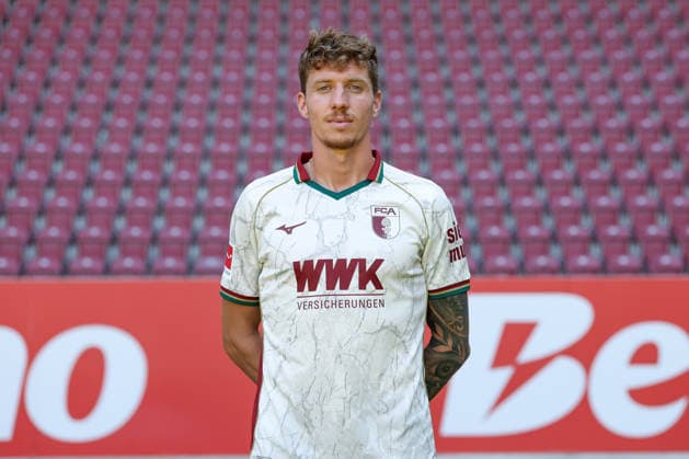 Kristijan Jakic; FC Augsburg 1907 1. BL, Porträttermin 2026 2027, Spielerporträts Augsburg Bayern Deutschland *** Kristijan Jakic, FC Augsburg 1907, Bundesliga 1, Photo Shoot 2026–2027, Player Portraits: Augsburg, Bavaria, Germany Copyright: ximago kolbert-press ChristianxKolbertx