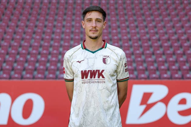 Keven Schlotterbeck; FC Augsburg 1907 1. BL, Porträttermin 2026 2027, Spielerporträts Augsburg Bayern Deutschland *** Keven Schlotterbeck, FC Augsburg 1907, Bundesliga 1, Photo Shoot 2026–2027, Player Profiles: Augsburg, Bavaria, Germany Copyright: ximago kolbert-press ChristianxKolbertx