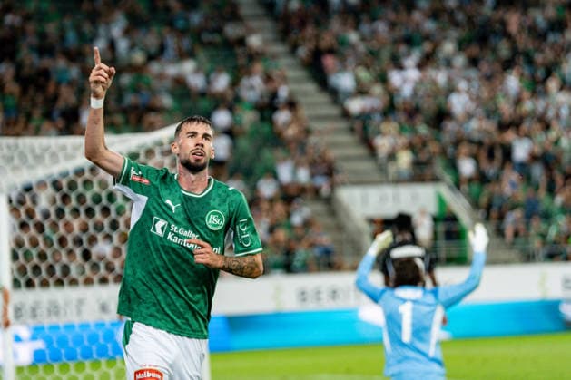 Fussball, UEFA Conference League Qualifikation: FC St. Gallen 1879 vs. FC Sheriff Tiraspol - Donnerstag, 13.08.2026 (Berit Sitterstadion, St. Gallen, Schweiz); Mihailo Stevanovic (64, FC St. Gallen) jubelt zum 5:1, Tor, Torjubel *** Soccer, UEFA Conference League Qualifying Round: FC St. Gallen 1879 vs. FC Sheriff Tiraspol, Thursday, August 13, 2026, Berit Sitter Stadium, St. Gallen, Switzerland, Mihailo Stevanovic 64, FC St. Gallen celebrates a 5–1 lead; goal; goal celebration Copyright: xValentinxDomgjonix