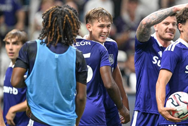 260813 RSC Anderlecht vs PAOK Danylo Sikan (14) of Anderlecht celebrates after scoring the 3-1 goal pictured during the third qualifying round - 2nd leg in the 2026-2027 Uefa Europa League season between RSC Anderlecht and PAOK FC Saloniki from Greece on August 13 , 2026 in Anderlecht, Belgium. (Photo by David Catry Isosport) Anderlecht Belgium  Copyright: xDavidxCatryx 20260813DC2_4557