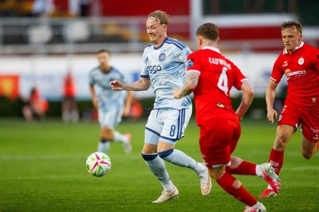 DUBLIN , 13-08-2026, Tolka Park Stadium , season 2026 2027 , UEFA Conference League play-off football . Match between Shelbourne FC and Ajax, Picture shows Ajax player Julian Brandt Shelbourne - Ajax  x205683080x Copyright: