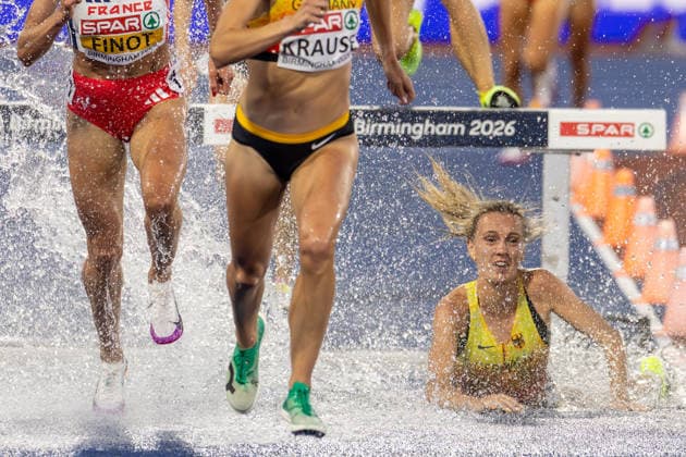 2026 European Athletics Championships, Alexander Stadium, Birmingham, England 13 8 2026 Women™s 3000m Steeplechase Final Germany™s Lea Meyer takes a fall at the water jump Lea Meyer 13 8 2026  Copyright: xx 0U6A1456