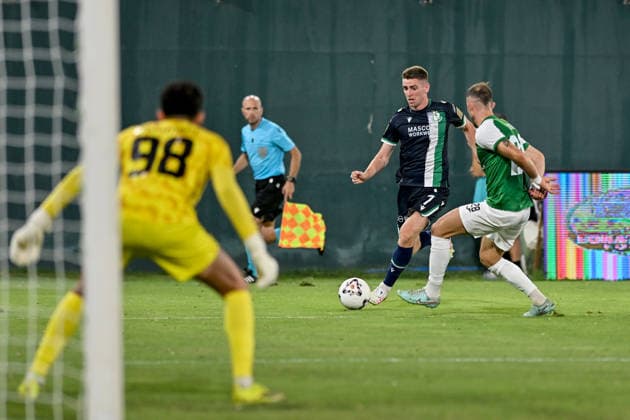UEFA Europa League Third Qualifying Round Second Leg, Egnatia Arena, Albania 13 8 2026 KF Egnatia vs Shamrock Rovers Shamrock Rovers Dylan Watts comes up against Egnatia™s Elion Sota Dylan Watts comes up against Elion Sota 13 8 2026  Copyright: xInhpox DSC_1948