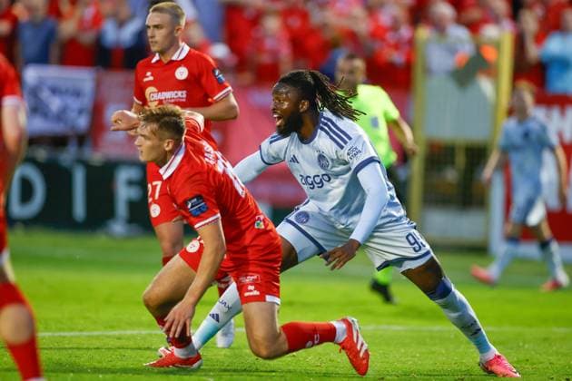 DUBLIN , 13-08-2026, Tolka Park Stadium , season 2026 2027 , UEFA Conference League play-off football . Match between Shelbourne FC and Ajax, Picture shows Ajax player Tolu Arokodare Shelbourne - Ajax  x205683739x Copyright: