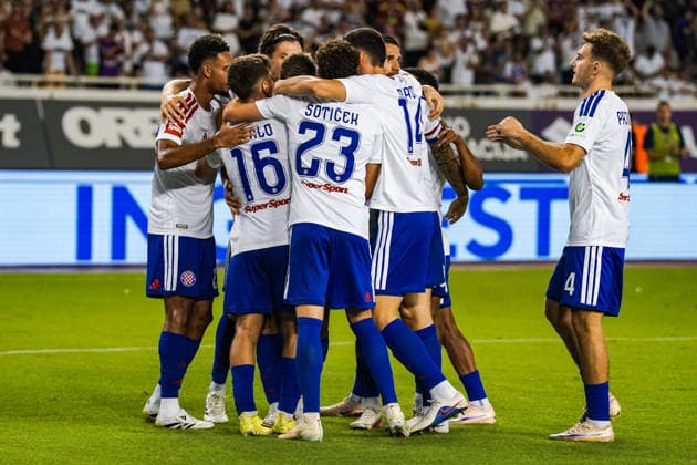 Fussball: Kroatien: UEFA Conference League Qualifikation 2026 2027 - 3. Runde, 13.08.2026 - HNK Hajduk Split (Kroatien) vs. FK Zalgiris Vilnius (Litauen) - Stadion Poljud (Split, Kroatien); Hajduk bejubelt das Tor zum 1-0 durch Dario Melnjak (Hajduk Split) *** Soccer Croatia UEFA Conference League Qualifiers 2026–2027, Round 3, August 13, 2026, HNK Hajduk Split (Croatia) vs. FK Žalgiris Vilnius (Lithuania), Poljud Stadium, Split, Croatia. Hajduk celebrates the 1–0 goal scored by Dario Melnjak. Hajduk Split Copyright: xLUKAxKOLANOVICx