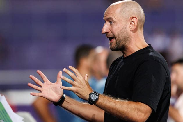 SOCCER - UEFA ECL, A.Wien vs Beita VIENNA,AUSTRIA,13.AUG.26 - SOCCER - UEFA Conference League, qualification, FK Austria Wien vs Beitar Jerusalem. Image shows head coach Stephan Helm (A.Wien).  GEPAxpictures xArminxRauthner