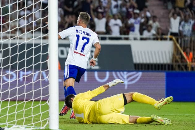 Fussball: Kroatien: UEFA Conference League Qualifikation 2026 2027 - 3. Runde, 13.08.2026 - HNK Hajduk Split (Kroatien) vs. FK Zalgiris Vilnius (Litauen) - Stadion Poljud (Split, Kroatien); Dario Melnjak (Hajduk Split) bejubelt sein Tor gegen Carlos Olses (FK Zalgiris) zum 1-0 *** Soccer Croatia UEFA Conference League Qualifiers 2026–2027, Round 3, August 13, 2026, HNK Hajduk Split (Croatia) vs. FK Zalgiris Vilnius (Lithuania), Poljud Stadium, Split, Croatia. Dario Melnjak of Hajduk Split celebrates his goal against Carlos Olses of FK Zalgiris to make it 1–0. Copyright: xLUKAxKOLANOVICx