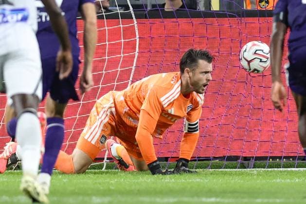 Anderlecht s goalkeeper Colin Coosemans reacts during a game between Belgian RSC Anderlecht and Greek club PAOK , in Anderlecht, Brussels, Belgium, on Thursday 13 August 2026, a return leg game in the third qualifying round of the UEFA Europa League competition. RSCA won 0-1 the first leg. BRUNOxFAHY  x183322181x