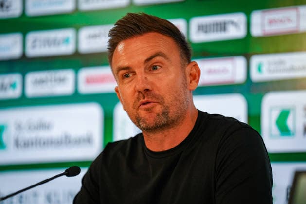Fussball: Schweiz: UEFA Conference League 2026 27, Qualifikation, 3. Runde, Rückspiel, 13.08.2026 - FC St. Gallen 1879 (Schweiz) vs. Sheriff Tiraspol (Republik Moldau) - Berit Sitterstadion (St. Gallen): Enrico Maassen (Trainer, St. Gallen) Pressekonferenz, Medien *** Swiss Soccer UEFA Conference League 2026–27, Qualifying Round, Round 3, Second Leg, August 13, 2026 FC St. Gallen 1879 (Switzerland) vs. Sheriff Tiraspol (Republic of Moldova) Berit Sitter Stadium, St. Gallen Enrico Maassen, Head Coach, St. Gallen Press Conference, Media Copyright: xJOERANxSTEINSIEKx
