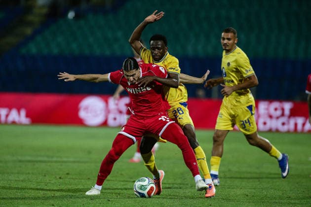 SOCCER - UEFA Europa League - Qualifiers - PFC CSKA - Maccabi Tel Aviv FC Photo by IPA ABACAPRESS.COM87454953 - CSKA s Mohamed Brahimi in action against Maccabi s Issouf Sissokho during the Europa League qualifying match between PFC CSKA and Maccabi Tel Aviv FC at Vasil Levski National Stadium in Sofia, Bulgaria, on August 13, 2026 Sofia Bulgaria  Copyright: xIPAxSport ABACAx
