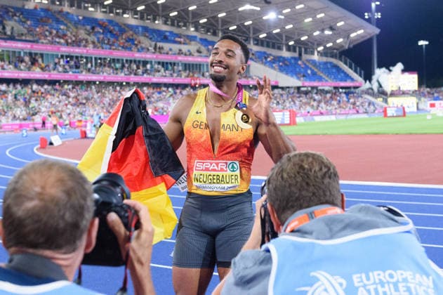 BIRMINGHAM, GREAT BRITAIN - August 13: Leo Neugebauer (Germany) celebrating in front of his fans and family after winning the decathlon during the European Athletics Championships 2026 at Alexander Stadium in Birmingham, Great Britain (Photo by Sven Beyrich Sports Press Photo)  Copyright: xSvenxBeyrich SportsxPressxPhotox Sportspressphoto_SPR205585