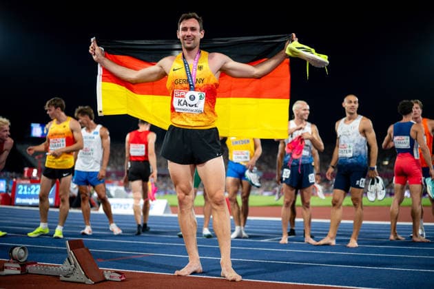 13.08.2026, GBR, Leichtathletik, Europameisterschaft 2026, Abendsession Tag 4, Birmingham Niklas Kaul ( Deutschland ) jubelt über Platz 2 und Silber Medaille, Zehnkampf Herren Birmingham Alexander Stadium England Großbritannien *** August 13, 2026, GBR, Track and Field, 2026 European Championships, Evening Session, Day 4, Birmingham; Niklas Kaul of Germany celebrates his 2nd-place finish and silver medal, Men s Decathlon, Birmingham Alexander Stadium, England, United Kingdom Copyright: xNordphoto Memmlerx