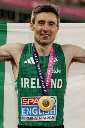 2026 European Athletics Championships, Alexander Stadium, Birmingham, England 13 8 2026 Men™s 800m Final Ireland™s Mark English celebrates with his gold medal Mark English celebrates with his gold medal 13 8 2026  Copyright: xx 0S9A2773
