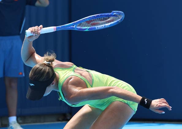August 13, 2026, Mason, Ohio, USA: MAGDA LINETTE of Poland during the match against G. Ruse of Romania in the first round of tennis tournament WTA, Tennis Damen 1000 Cincinnati Open in Mason, USA. Linette lost 0:6, 3:6. Tennis: Cincinnati Open - Magda Linette 0:6, 3:6 Elena Gabriela Ruse  - ZUMAc278 20260813_zsp_c278_010 Copyright: xMarcinxCholewinskix