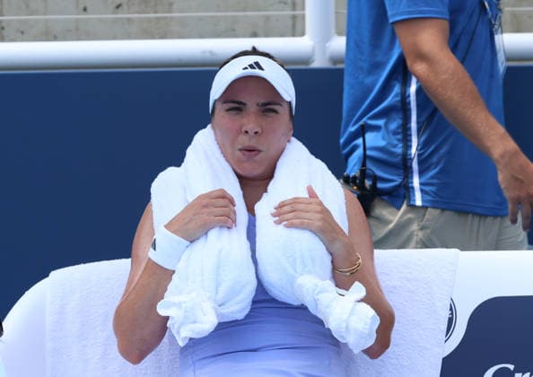August 13, 2026, Mason, Ohio, USA: ELENA GABRIELA RUSE of Romania during the match against M. Linette of Poland in the first round of tennis tournament WTA, Tennis Damen 1000 Cincinnati Open in Mason, USA. Ruse won 6:0, 6:3. Tennis: Cincinnati Open - Elena Gabriela Ruse 6:0, 6:3  - ZUMAc278 20260813_zsp_c278_015 Copyright: xMarcinxCholewinskix