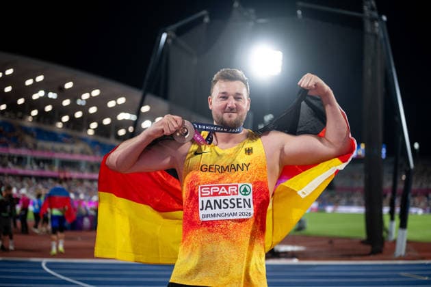 13.08.2026, GBR, Leichtathletik, Europameisterschaft 2026, Abendsession Tag 4, Birmingham Henrik Janssen ( Deutschland ) jubelt über Platz 3 und Bronze Medaille, Diskuswurf Herren, Finale Birmingham Alexander Stadium England Großbritannien *** August 13, 2026, GBR, Track and Field, 2026 European Championships, Evening Session, Day 4, Birmingham Henrik Janssen of Germany celebrates his 3rd-place finish and bronze medal in the men s discus throw final at Alexander Stadium in Birmingham, England, United Kingdom Copyright: xNordphoto Memmlerx