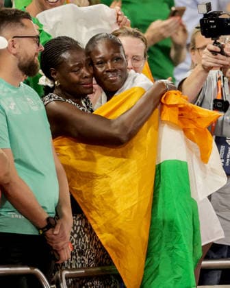 2026 European Athletics Championships, Alexander Stadium, Birmingham, England 13 8 2026 Women™s 200m Final Ireland™s Rhasidat Adeleke celebrates with family after winning a silver medal Rhasidat Adeleke celebrates with family after winning a silver medal 13 8 2026  Copyright: xx 0U6A2661a