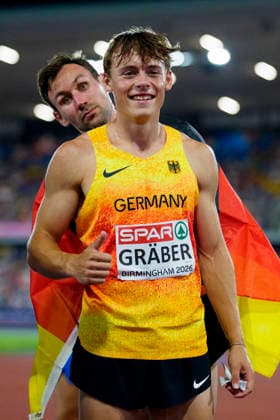 BIRMINGHAM, GREAT BRITAIN - AUGUST 13, 2026 : Niklas KAUL (GER Germany) making fun with rookie Amadeus GRÄBER (GER Germany) after the decathlon during the European Athletics Championships at Alexander Stadium on August 13, 2026 in Birmingham, Great Britain. Great Britain Copyright: xLeahxKohringx